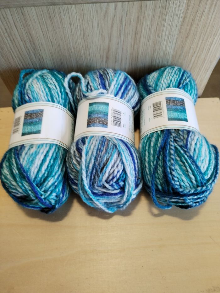 Lot de 3 pelotes de laine dégradé bleu turquoise blanc - photo numéro 6
