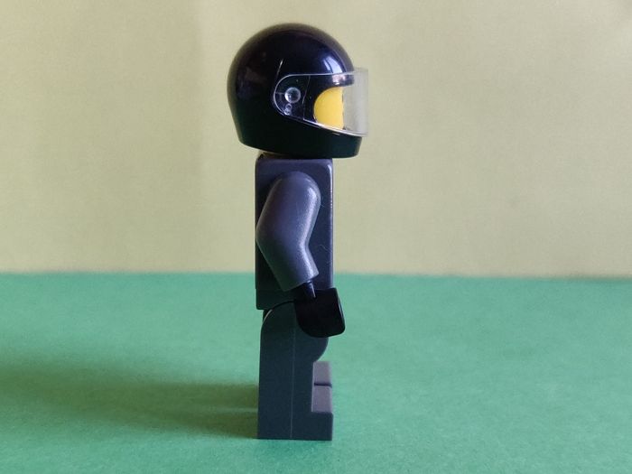 Figurine Lego McLaren Senna - parfait état - vrai Lego - photo numéro 9