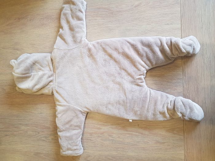 combinaison Winnie l'ourson beige 1-3 mois disney - photo numéro 8