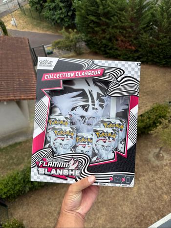 Pokémon ev10.5 Flamme Blanche Coffret Classeur