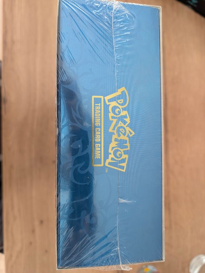 Coffret Pokémon Ultra Premium Dracaufeu – Neuf sous blister - photo numéro 6