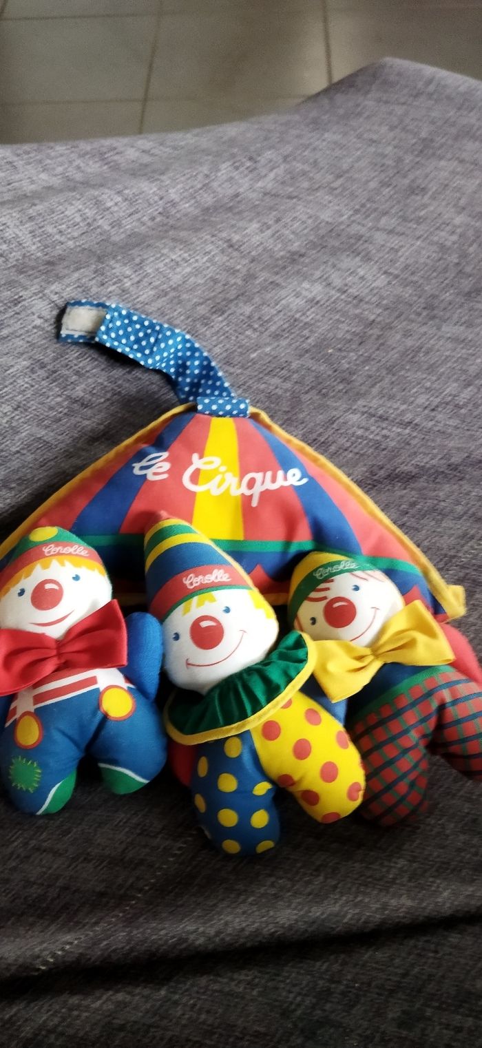 Mobile cirque corolle