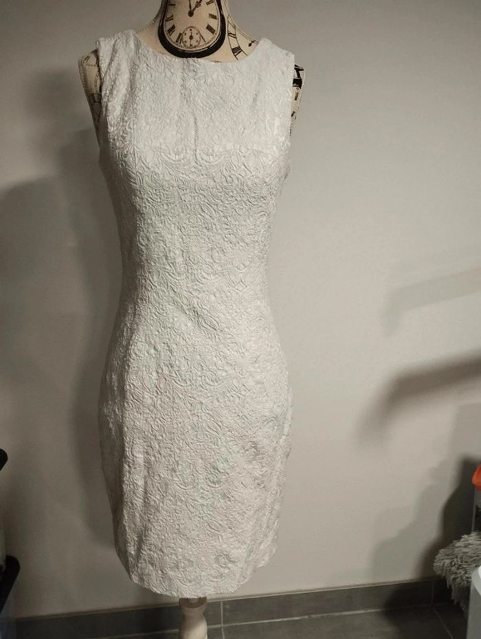 Belle robe habillée taille 36