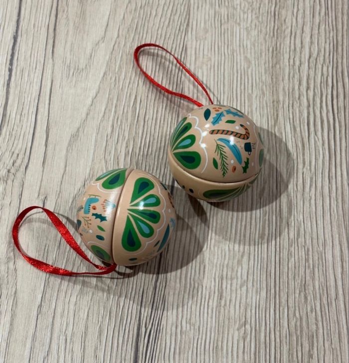 Petites boules pour le sapin
