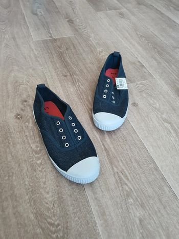 Baskets en toile taille 38 La Halle neuves