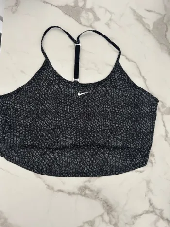Haut Nike taille L couleur peau de serpent