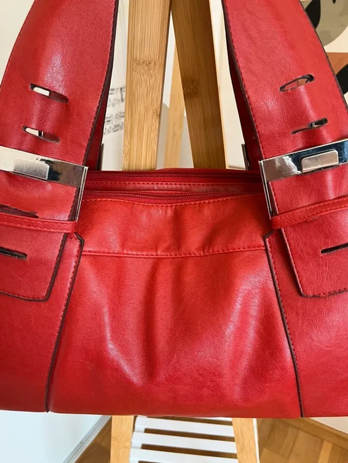 Sac vintage y2k rouge en cuir synthétique très bon état [ref 2507SR130] - photo numéro 2