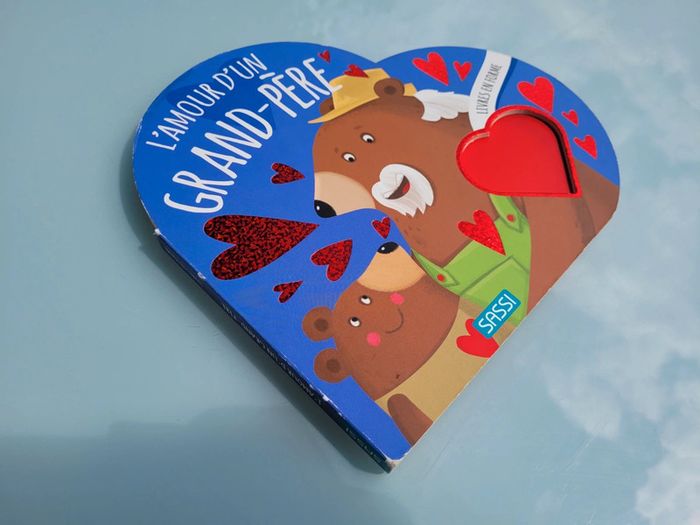 Superbe livre en forme de 🩷 L'Amour d'un grand-père 🐻 - photo numéro 2