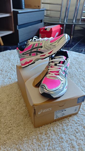 Asics Kayano 14 rose