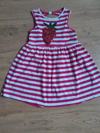 robe fraise 🍓 dpam 8 ans
