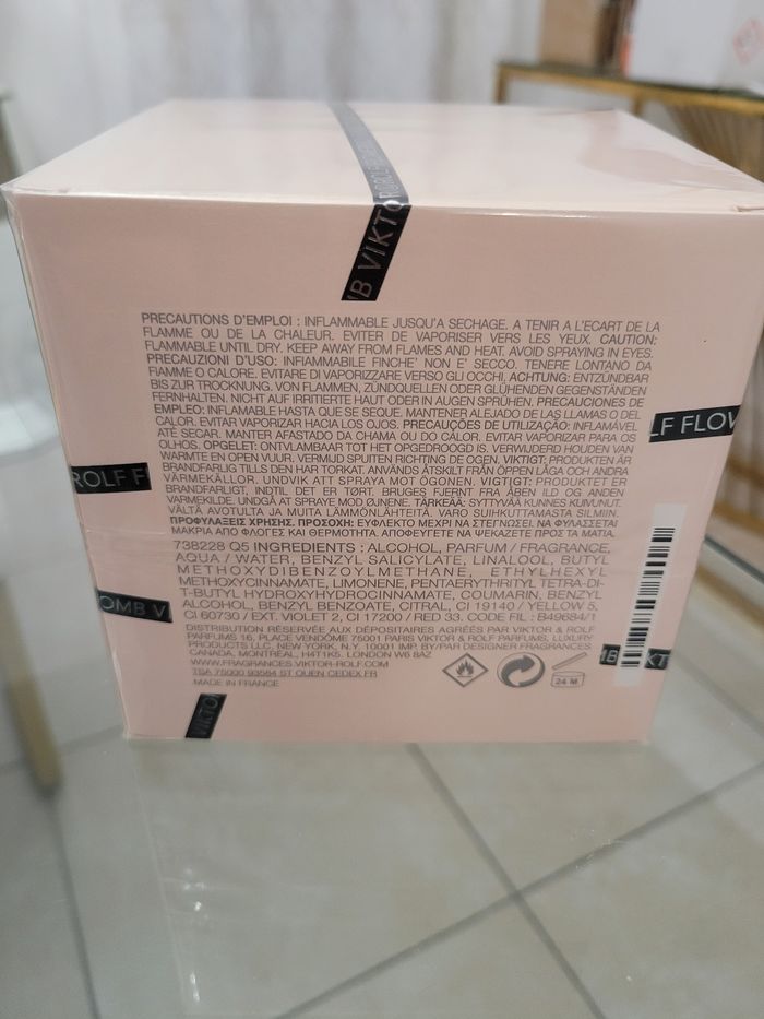 Parfum Flowerbomb - photo numéro 2