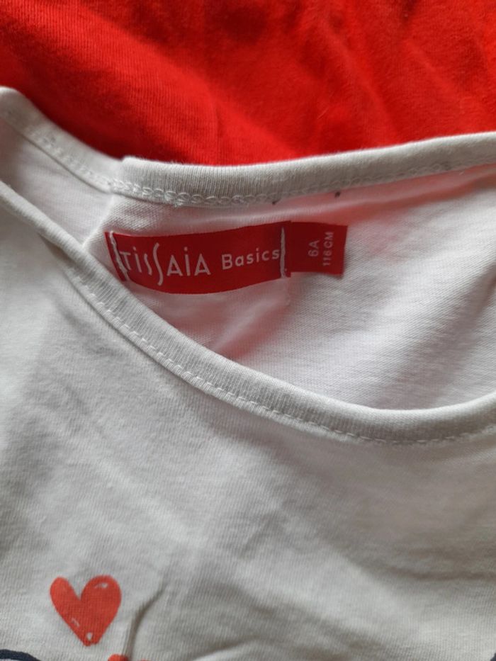2 T.shirts Tissaia 6 ans - photo numéro 3