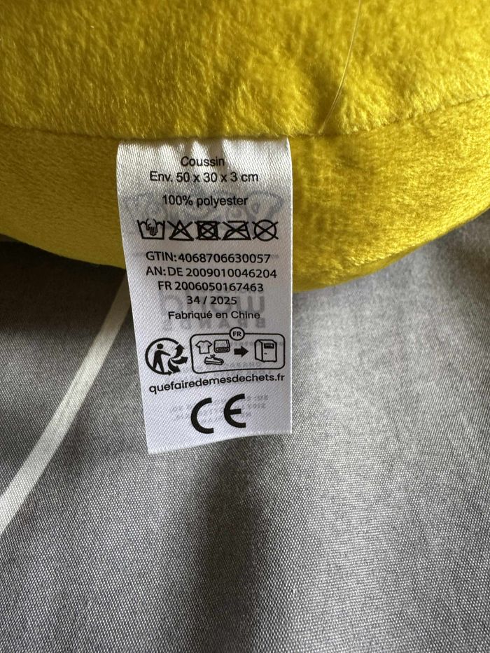 Coussin pikachu - photo numéro 9
