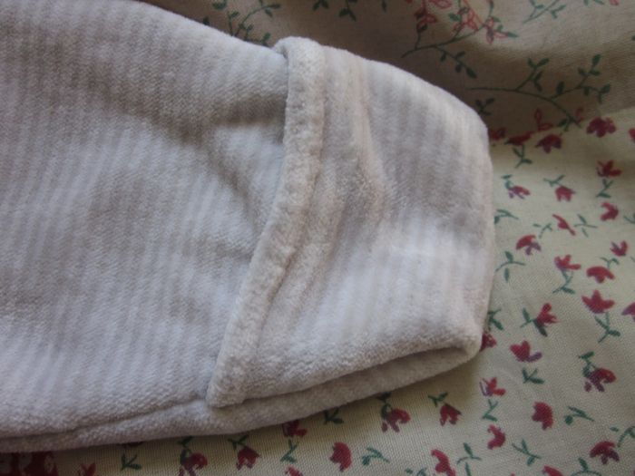 Combinaison chaude velours blanc et beige 1 mois - photo numéro 3