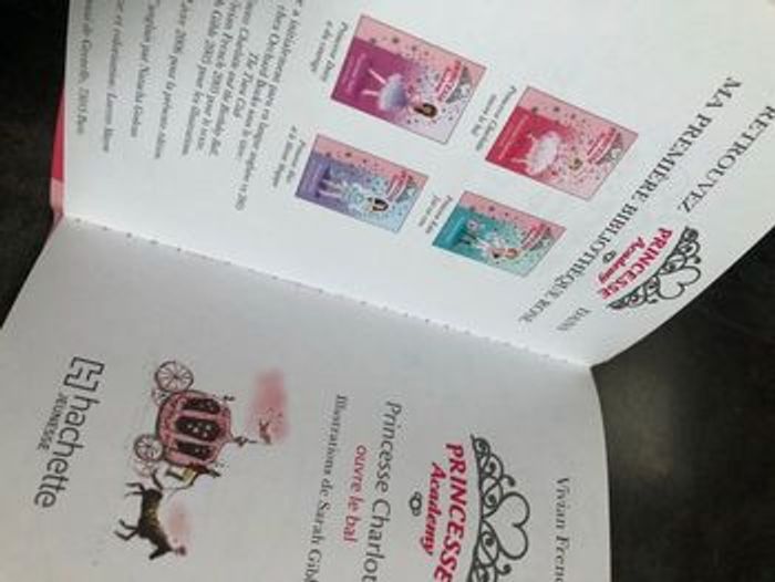 Livre princesse Charlotte ouvre le bal 6-8 ans Bibliothèque rose - photo numéro 7