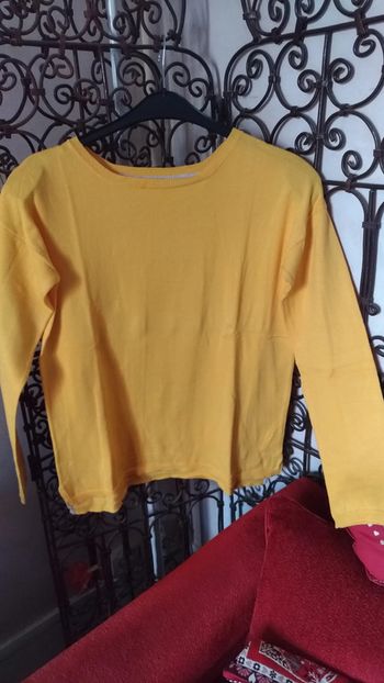 Pull jaune Grain de Malice. Taille M. NEUF