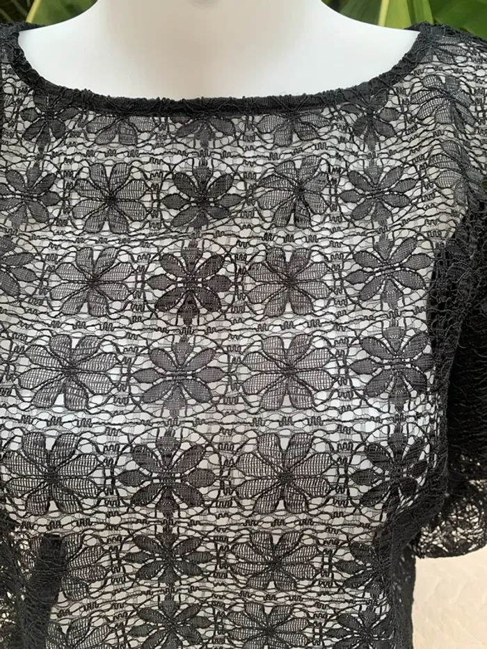Blouse Jennyfer dentelle manches courtes bouffantes taille 40 - photo numéro 3