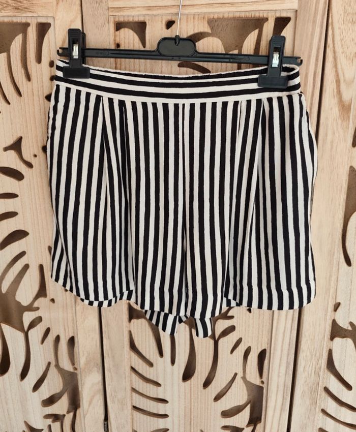 Short à rayures fluide et léger T 38 H&M - photo numéro 2
