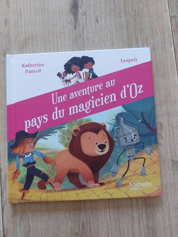 Livre MC donald's Une aventure au pays du magicien d'oz