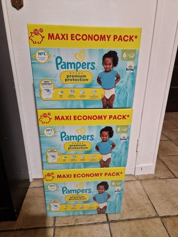 210 couches Pampers premium protection taille 6