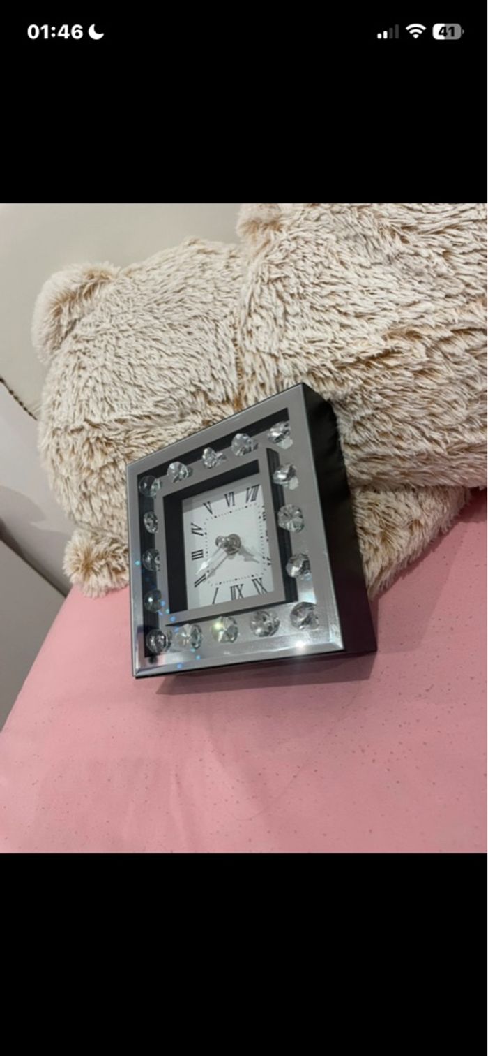 Horloge brillante - photo numéro 3