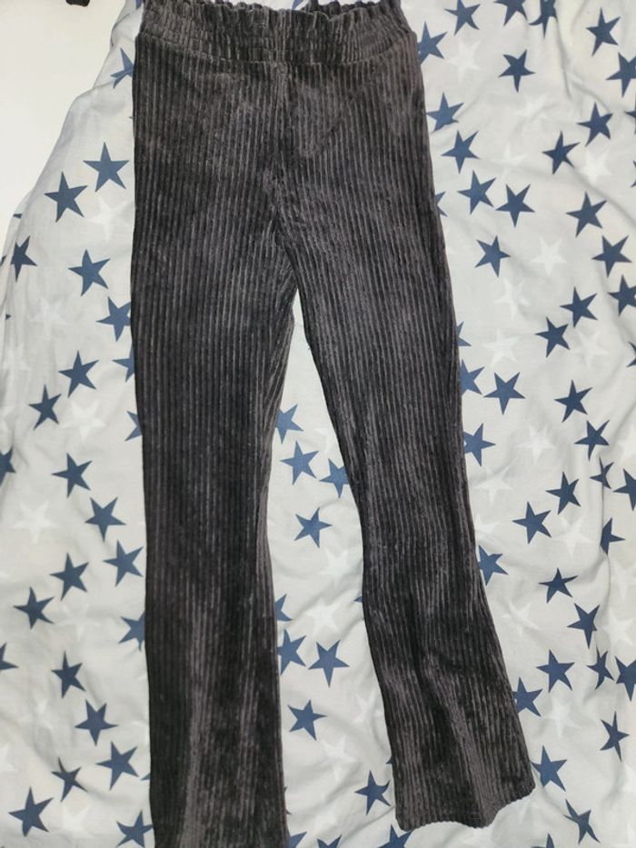 Pantalon velours côtelé taille 12 ans