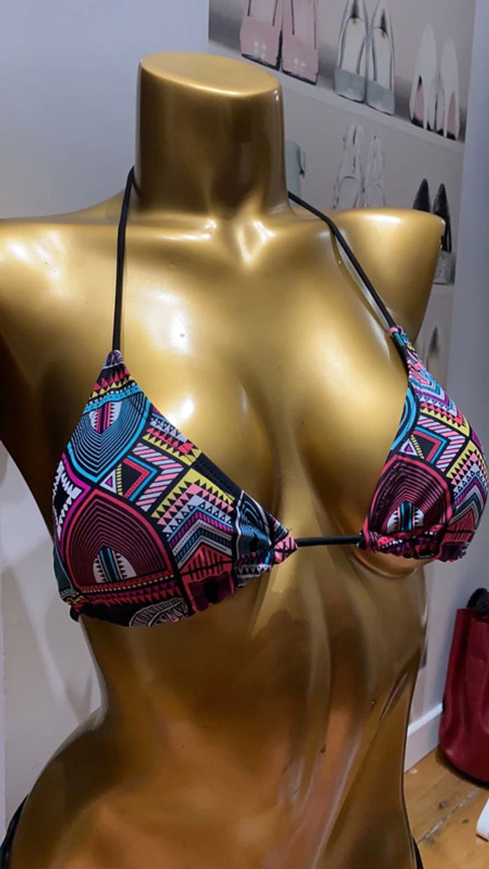 Haut de bikini coloré