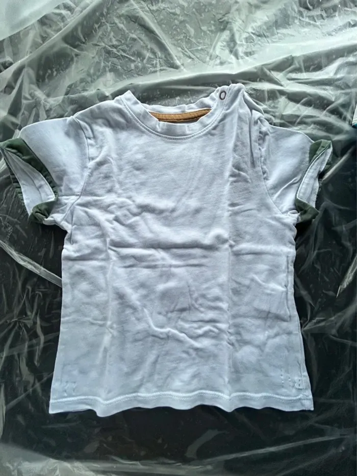 TEE shirt blanc et vert