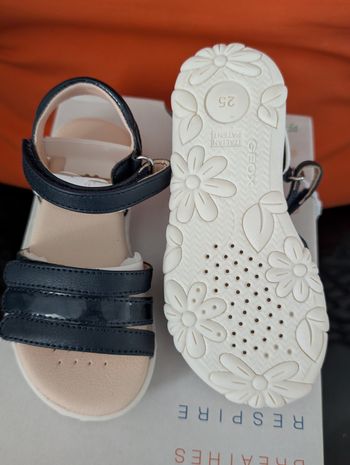 Sandales d'été fille. Taille 25. Neuf. Geox 