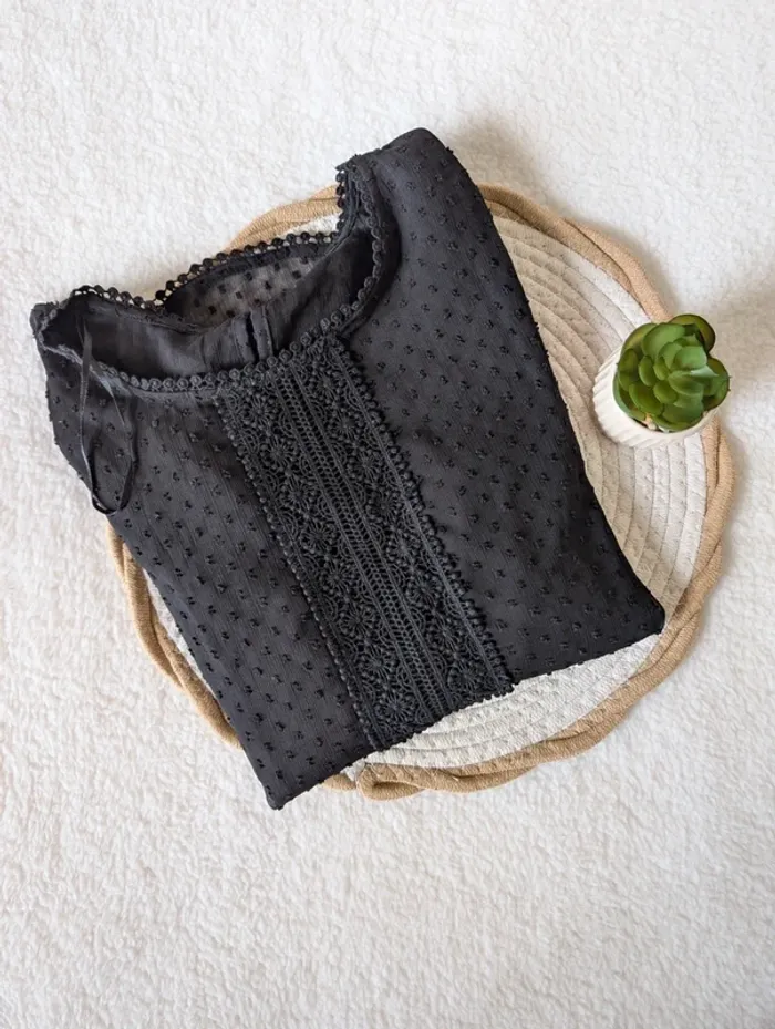 🖤 Blouse noire détails dentelle TEX - 36/S