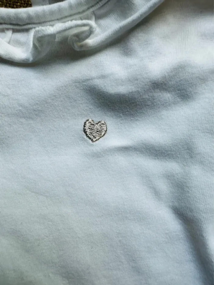 Blouse Kiabi blanche petit cœur 18M 81cm - photo numéro 2