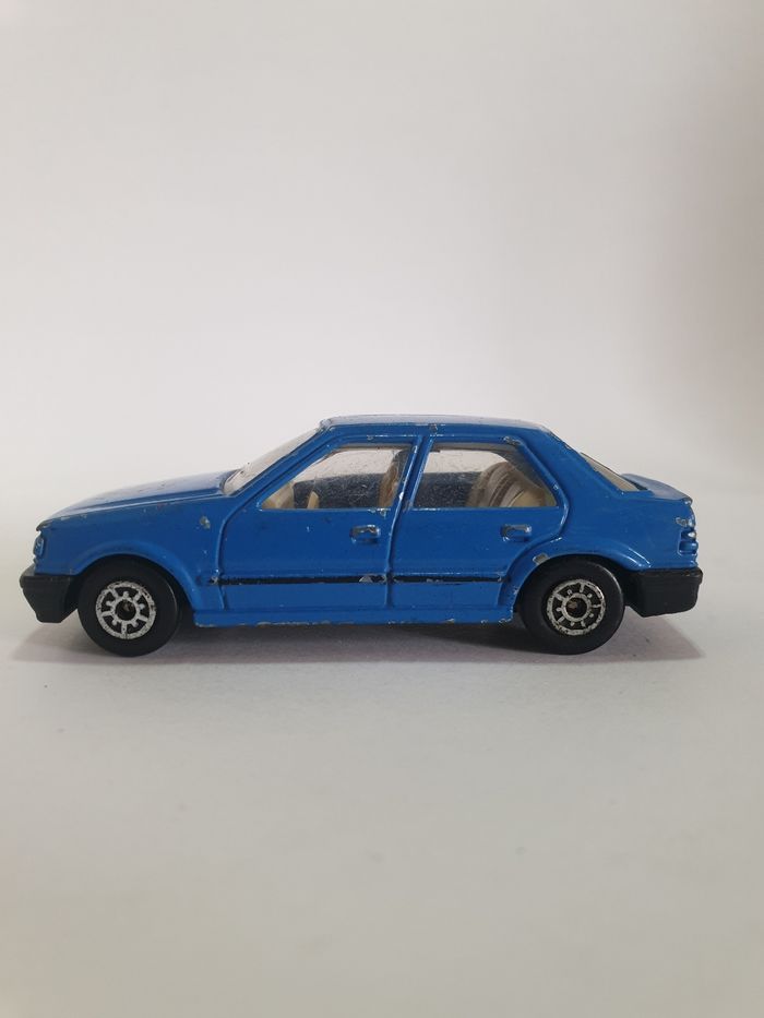 Mc Toy Peugeot 309 1/64 Made in China 🇨🇳 - photo numéro 8