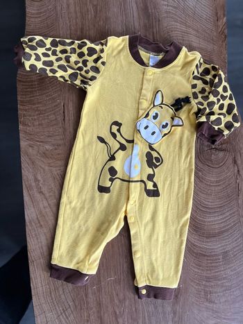 Pyjama ou combinaison girafe