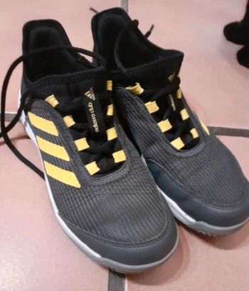 Baskets de tennis Adidas taille 34