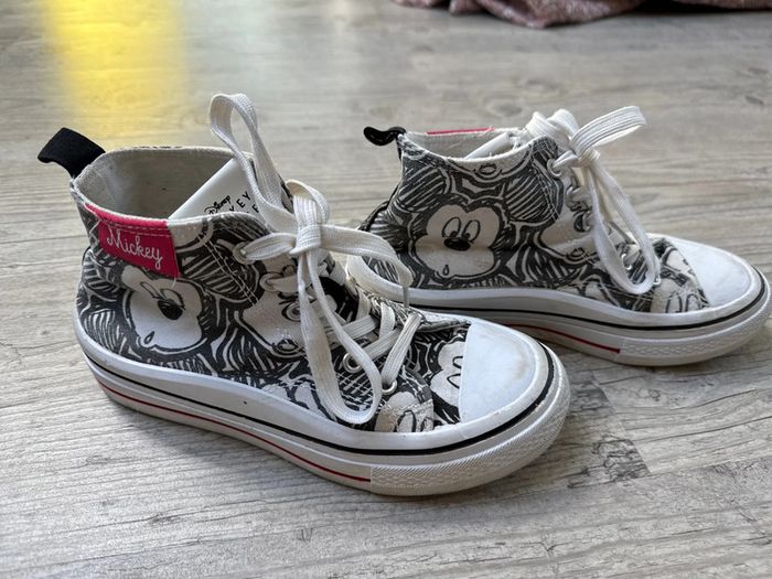 Chaussures mixtes Mickey Mouse 34 TBE - photo numéro 3