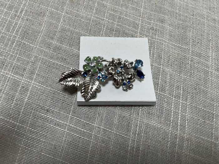 Broche - photo numéro 2