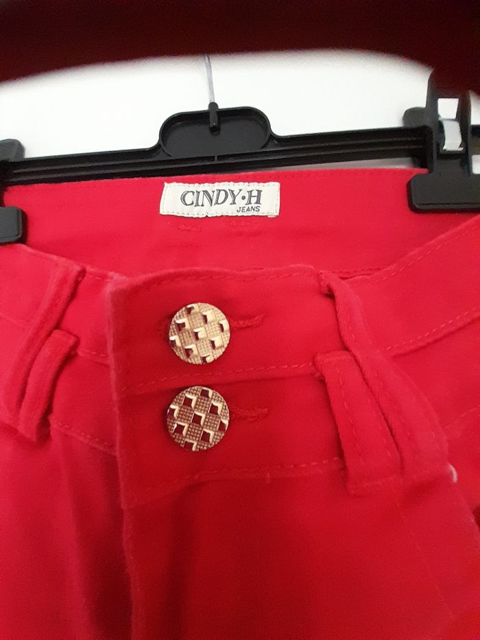 Pantalon rouge - photo numéro 2