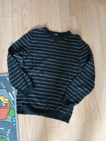Pull garçon 12 ans Kiabi très bon état
