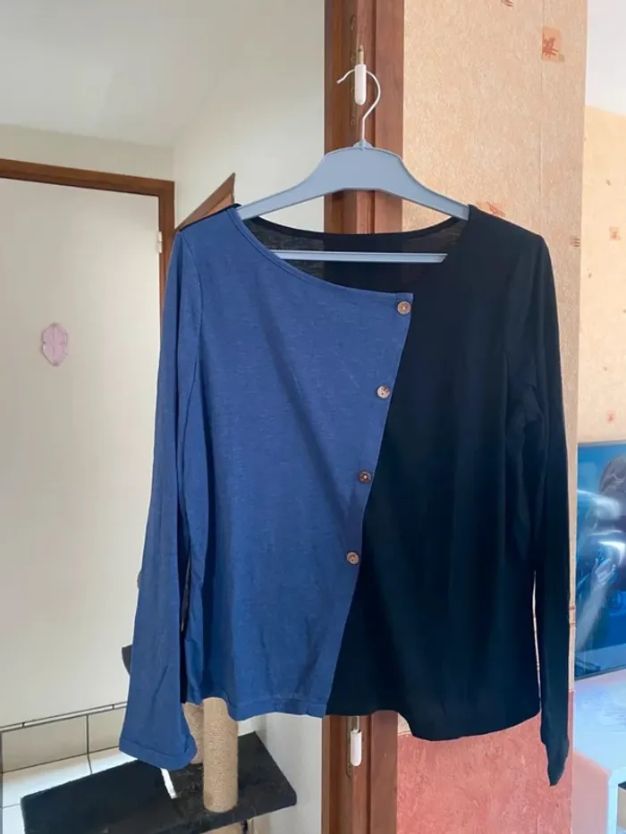T-shirt original bicolore femme – Taille XL – Excellent état ! - photo numéro 2