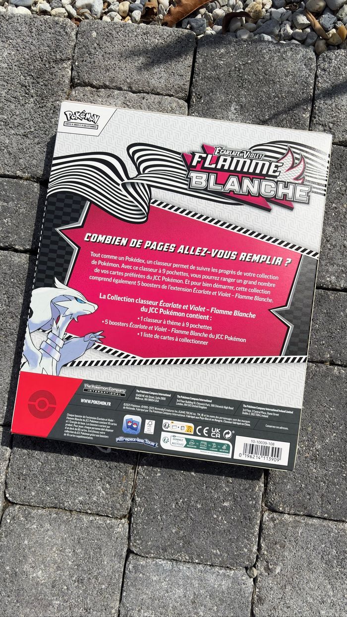 Pokémon - Coffret Collection Classeur - Flamme Blanche - Reshiram - EV10.5 - photo numéro 2