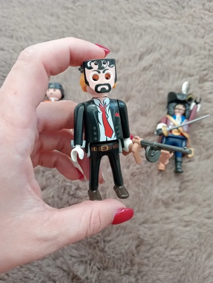 Lot de 3 figurines playmobil - photo numéro 3
