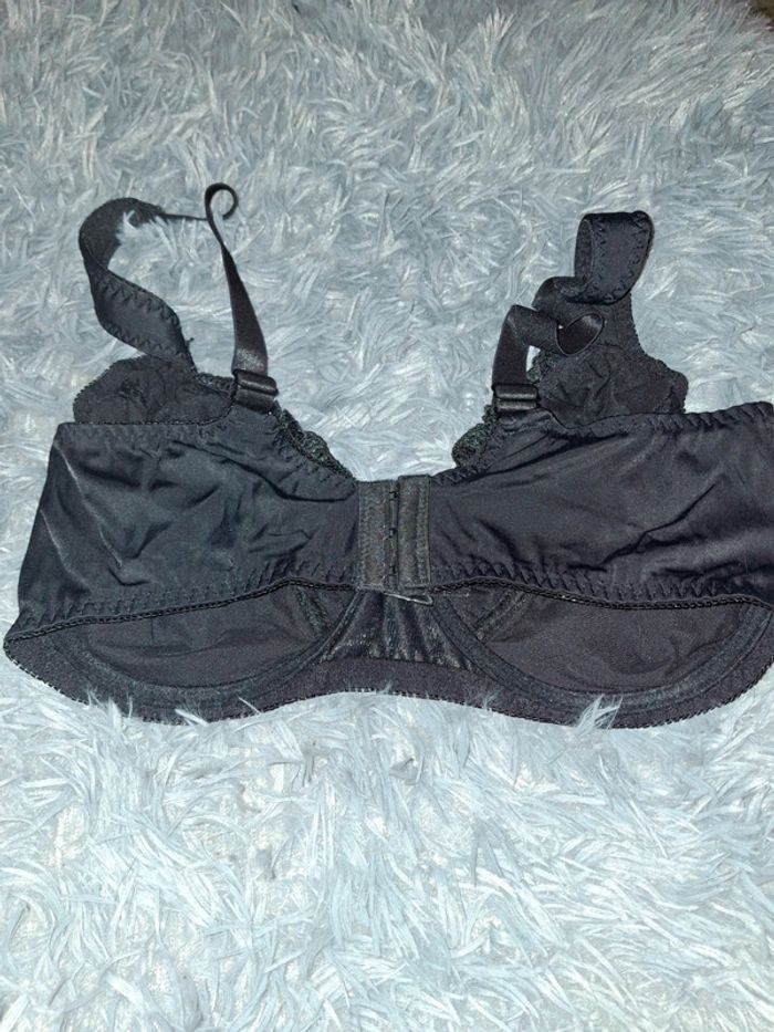 Soutien-gorge noir - photo numéro 2