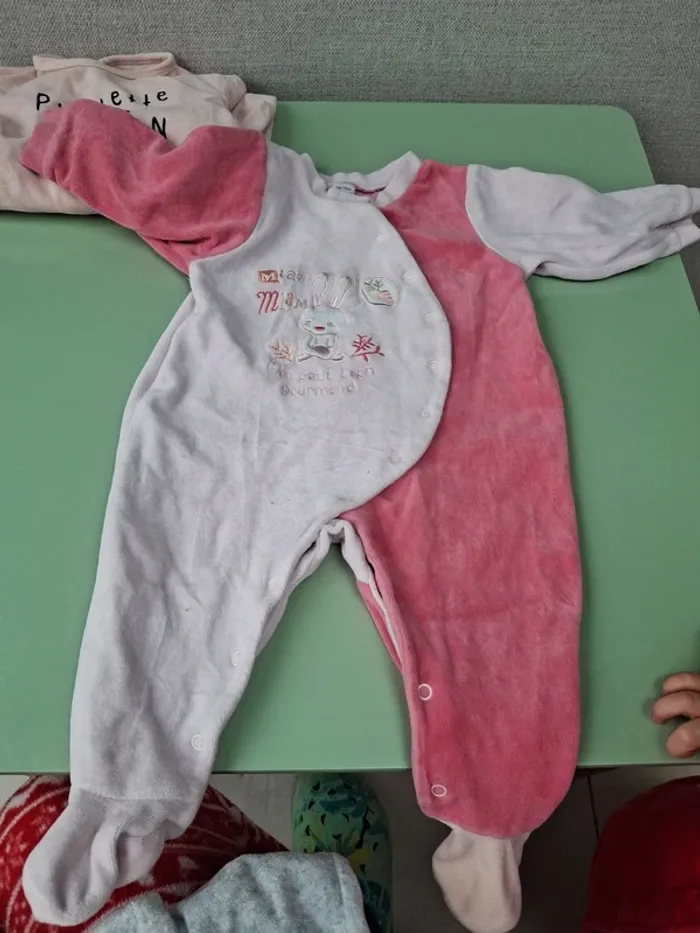 Lot de 5 pyjamas velours 12 mois fille - photo numéro 6