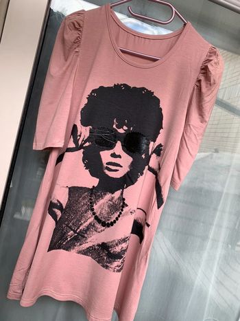 Joli tee-shirts femme (neuf)