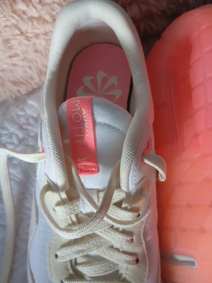 Nike air Max motif taille 37.5 - photo numéro 5