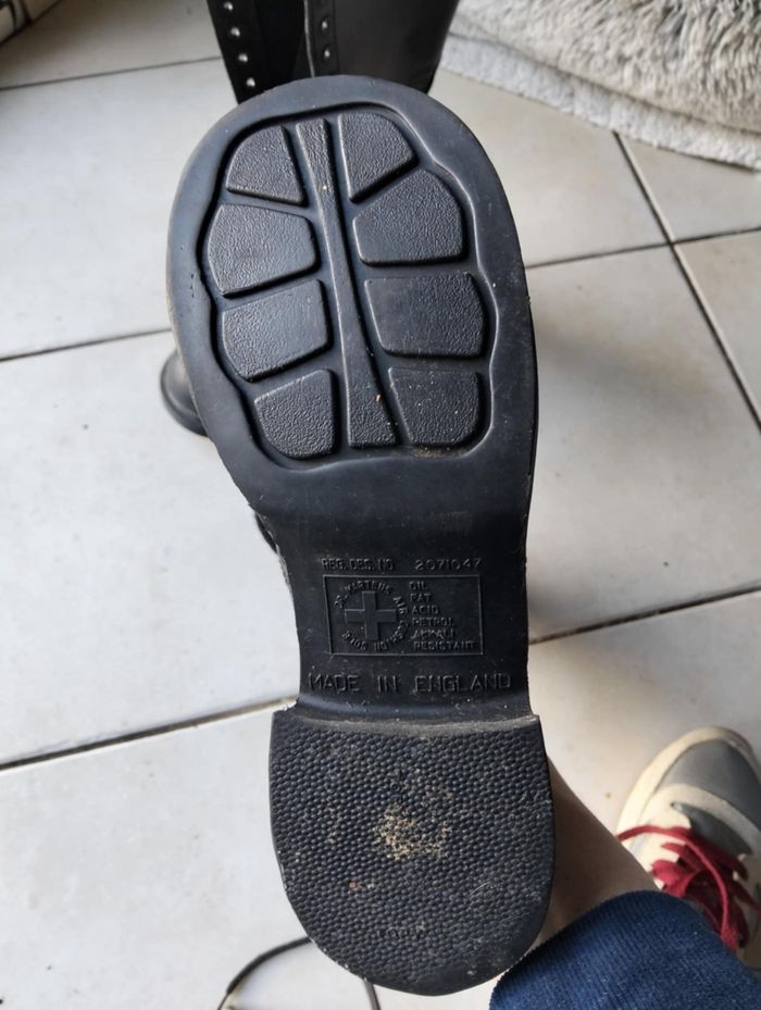 Bottes noires - photo numéro 2