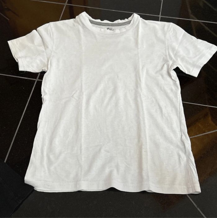 Lot de 2 T-shirt taille 12 ans - photo numéro 3