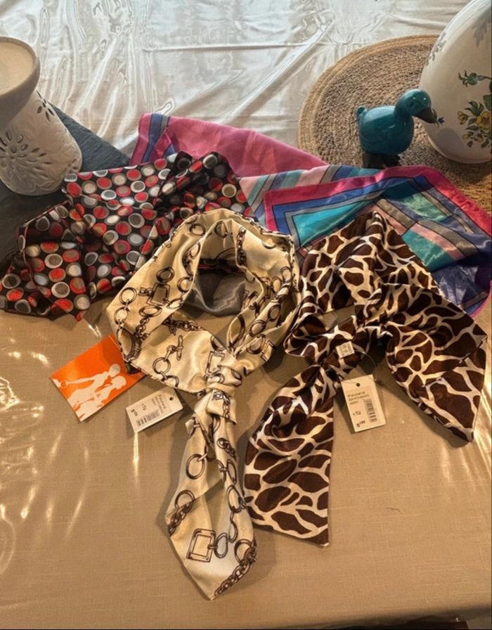 Lot de foulards
