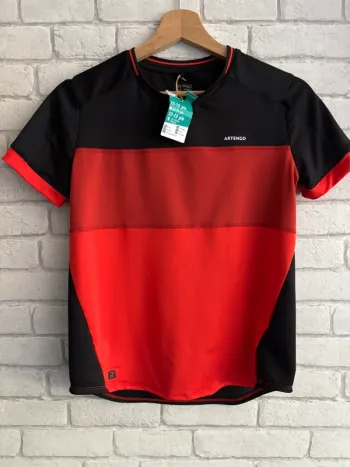 Tee shirt décathlon taille 12/13 ans neuve