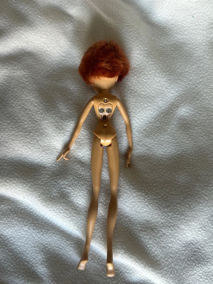 Poupée Bloom – Winx Club – Cheveux coupés - photo numéro 4